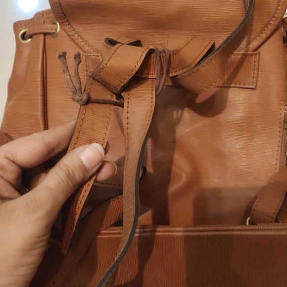 Louise Vuitton's Epi leather Authentic 'via demizon' backpack - fixed price - Picture 12 of 14